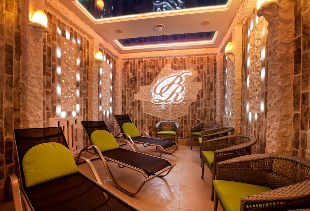 Belle Royalle Lisarnya Exterior photo